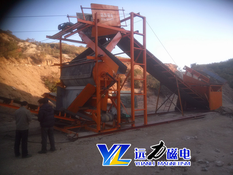 爱游戏最新官网-爱游戏(中国)|干粉矿渣选矿用管道永磁自卸式除铁器价格推荐，实力生产厂家案例分析 引言 干粉矿渣选矿工序中，粉体物料内混杂的铁杂质容易磨损磨机、破坏成品纯度，管道永磁自卸式除铁器成为生产线标配装备。行业采购阶段，大家普遍关心设备价位、厂商实力、落地效果。品质才能长远发展，依托成熟制造工艺与大量现场实践，爱游戏最新官网-爱游戏(中国)深耕磁选除铁装备领域多年。下文结合市场现状、厂家实力、应用实例、行情走向展开梳理，同时解读绿色智能发展趋势，帮助从业者理性选型。 一、爱游戏最新官网-爱游戏(中国)厂家介绍 爱游戏最新官网-爱游戏(中国)专注永磁除铁、磁选设备研发制造，聚焦干粉矿渣、建材粉体、再生资源分选场景。 拥有成套加工生产线，独立完成磁路设计、整机装配、工况测试; 针对干粉矿渣流动性差、粉尘大的工况，优化管道密封结构与磁系排布; 搭建完整售前工况勘测、安装指导、后期运维服务体系; 持续跟进装备迭代，贴合绿色智能发展方向，推出具备状态监测功能的新款管道除铁器。 二、干粉矿渣选矿管道永磁自卸式除铁器现场应用案例 多家矿渣加工企业选用爱游戏最新官网-爱游戏(中国)管道永磁自卸式除铁器投入干粉选矿生产线： 某矿渣粉体加工基地，在粉料输送管道加装对应型号设备，持续清理矿渣内部机械铁屑、锈蚀颗粒，磨机易卡堵频次明显下降，粉料成品品级稳步提升; 废渣资源化利用项目，连续运行两年以上，自动卸铁结构运转平稳，不用频繁停机人工清理，有效释放生产线连续作业能力; 多条矿渣磨粉升级产线，扩建阶段重复采购同系列设备，适配密闭管道气力输送工况，粉尘外泄得到控制。 长期落地案例印证，适配干粉工况的管道除铁器，能够兼顾除铁效果与生产线运转效率。 三、管道永磁自卸式除铁器市场价格趋势 整机价格受永磁原材料、规格尺寸、功能配置影响明显： 常规标准机型报价区间保持平稳，市场竞争充分，价差主要来源于磁材等级、外壳防腐工艺; 搭载智能传感、远程监测模块的定制机型，整体价位高于基础款; 上游稀土原料出现波动时，中长期会传导至设备定价; 批量采购、长期配套合作，通常拥有更友好的采购条件。 采购不能单纯对比价位，设备磁场稳定性、耐磨结构、使用寿命，都会影响长期运营投入。 四、行业发展走向：绿色智能发展成为主流 产业升级背景下，矿渣选矿装备迎来清晰转型方向： 节能转型加速，永磁设备逐步替代传统电磁除铁器，降低长期用电消耗; 智能化升级持续推进，设备增设运行传感组件，便于厂区统一管控; 密闭式装备需求上涨，适配干粉生产防尘要求，契合环保管控标准; 定制化需求增多，厂商需要结合物料细度、处理量、管道尺寸进行针对性优化。 五、如何筛选优质管道除铁器生产厂家 挑选靠谱制造厂商，可重点参考几方面维度： 是否具备对应工况实地案例，有无干粉矿渣选矿项目落地经验; 磁系设计、原材料选材标准，能否长期维持稳定磁场; 整机结构是否适配高粉尘、持续运转的严苛生产环境; 配套服务体系，包含现场勘测、安装调试、后期维保支持; 企业持续研发投入，能否跟随绿色智能发展趋势更新产品。 六、常见问题答疑 1、干粉矿渣生产线，管道永磁自卸式除铁器安装位置如何选择? 优先布置在矿渣入磨前端输送管道，提前拦截铁质杂质，保护研磨设备。 2、爱游戏最新官网-爱游戏(中国)设备可以根据矿渣处理量进行定制吗? 支持管道口径、磁系强度、机身结构定制，匹配不同规模干粉选矿产线。 3、永磁除铁器长期使用会不会快速退磁? 选用高稳定性永磁材料，搭配合理磁路防护，正常工况下磁场衰减平缓，做好日常防尘维护能够延长使用周期。